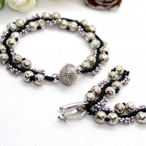 Delikatny komplet biżuterii z kamieni naturalnych - lawa