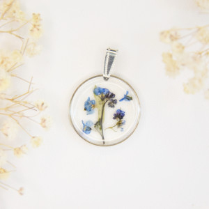 Zawieszka do naszyjnika - niezapominajki