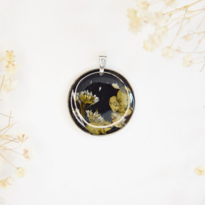 Zawieszka do naszyjnika - bukiet w czerni