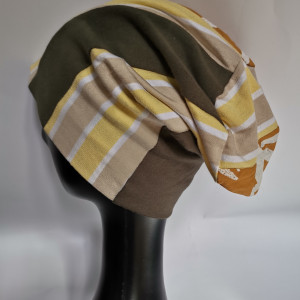 Czapka: matka w pracie pracowała, o romansie