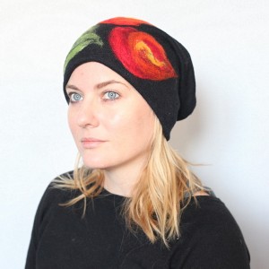 czapka handmade czesanką filcowane czapki wełniane M1