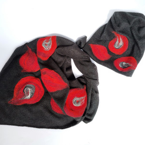 Czapka wełniana czarna i chusta komplet