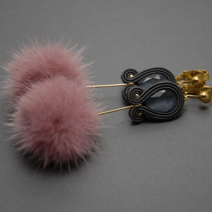 kolczyki / klipsy sutasz z pomponikami