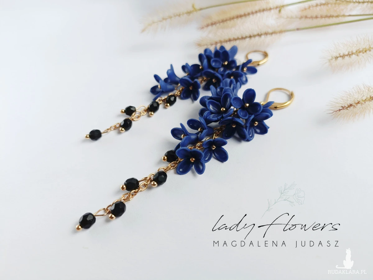 Kolczyki z gantowymi kwiatuszkami