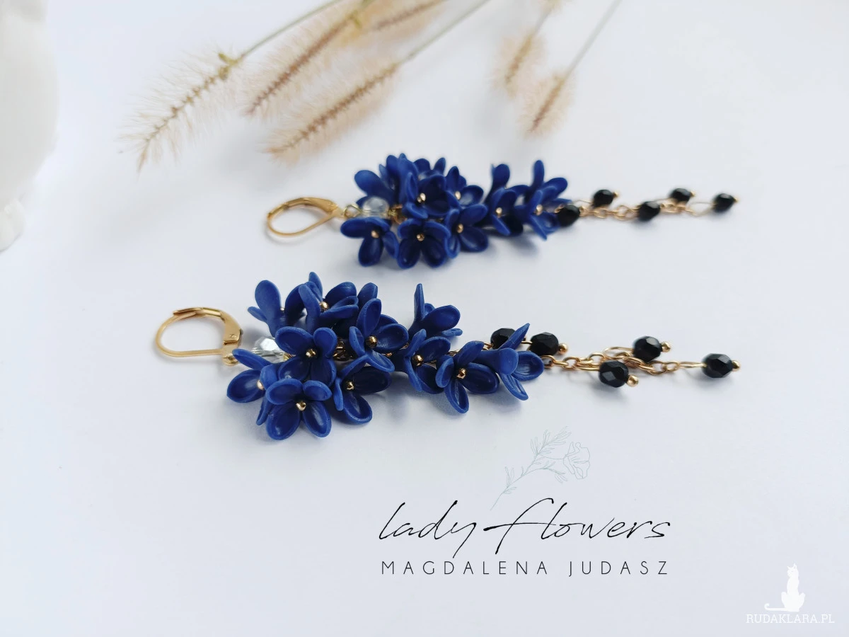 Kolczyki z gantowymi kwiatuszkami