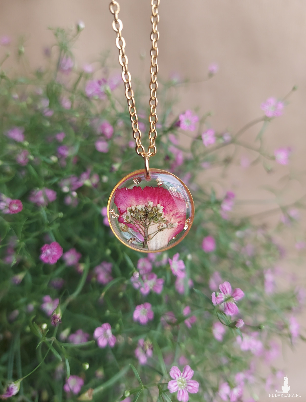 złota zawieszka złoty wisiorek naszyjnik żywica z żywicy kwiaty z kwiatami drzewo drzewko różowe zieline