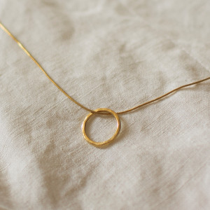 Naszyjnik z zawieszką ZŁOTE KOŁO