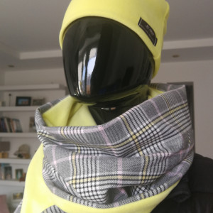 szalik z czapką z weluru