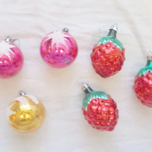 prl bombki szklane, vintage bombki, szklane bombki z prlu. retro bomki na choinkę, prl ozdoby świąteczne