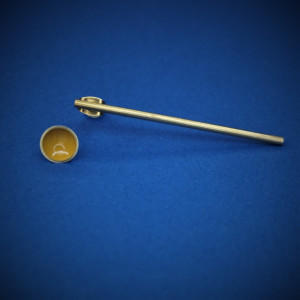 "Kropka i kreska" kolczyki sztyfty z mosiądzu.