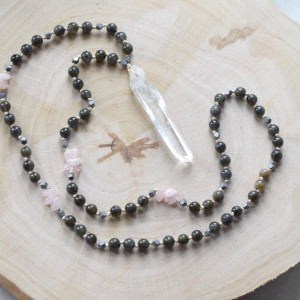 Kryształ górski z labradorytem