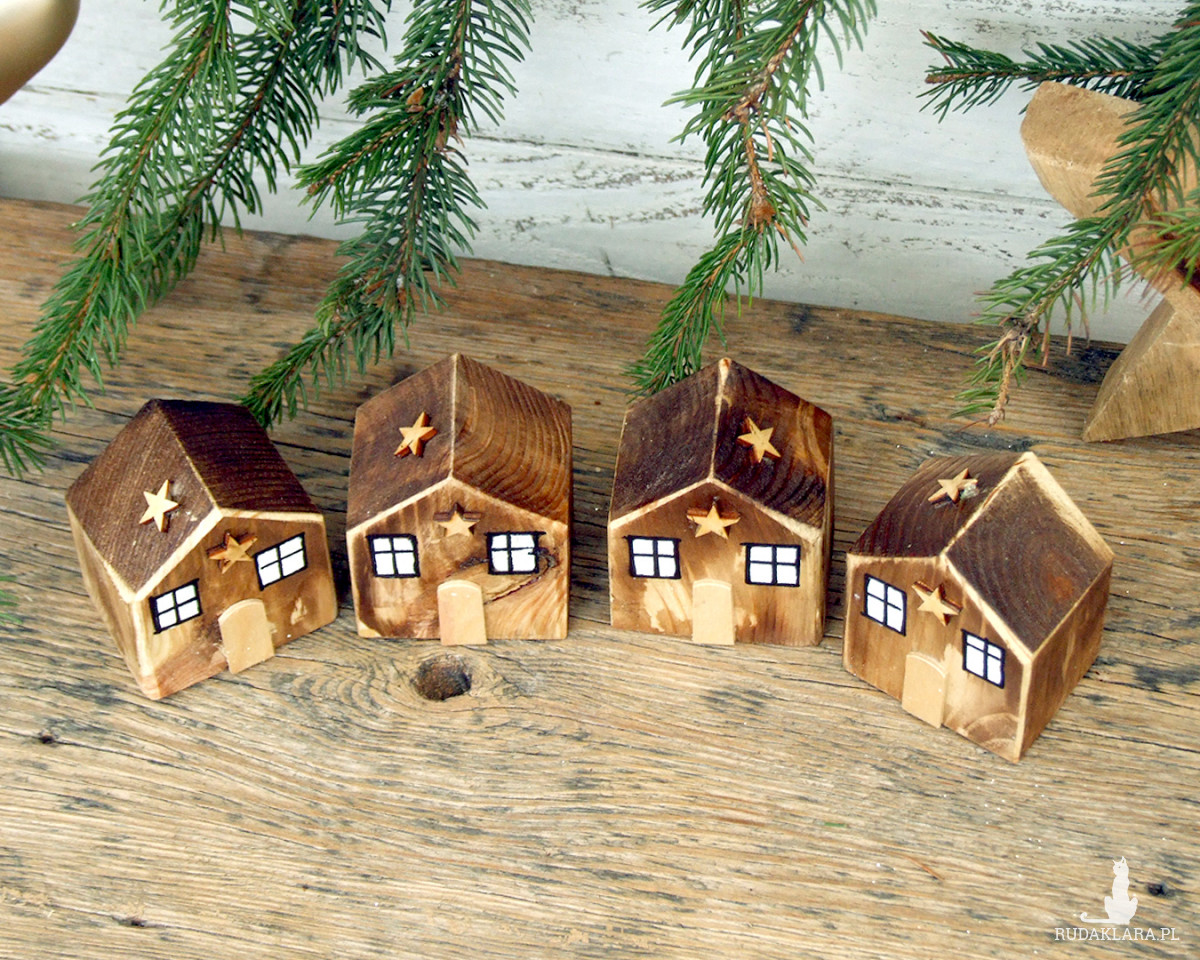 Małe drewniane domki do dekoracji - Brązowe