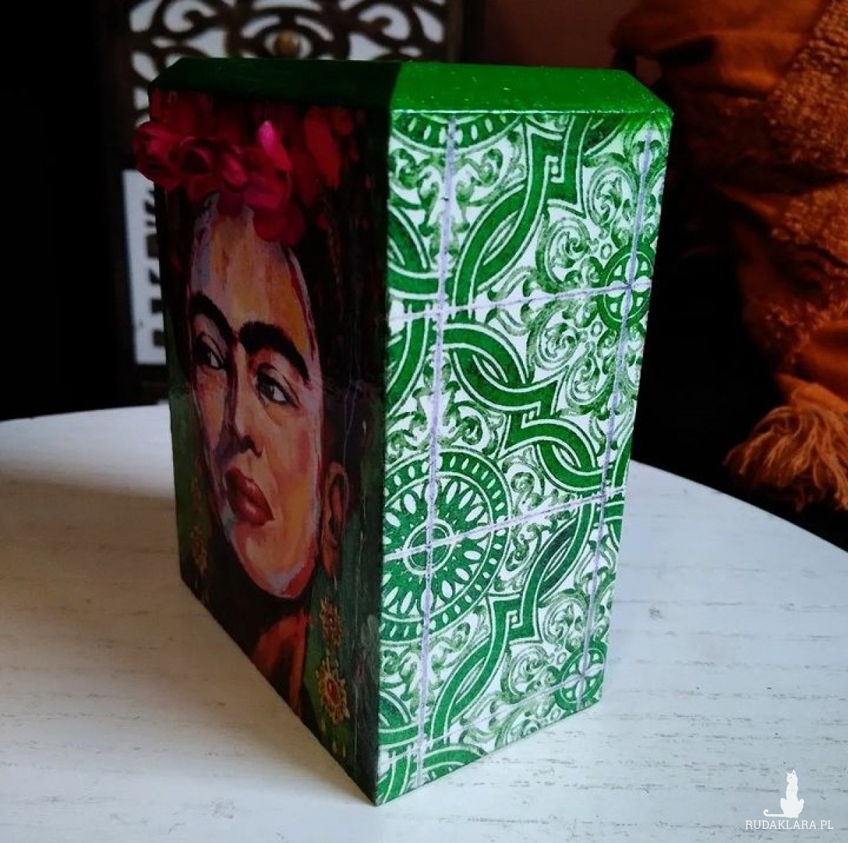 Drewniana Skarbonka Frida Kahlo meksykańskie kafle zielona decoupage