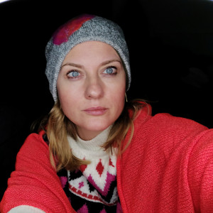 Czapka wełniana filcowana  zimowa handmade w kwiaty