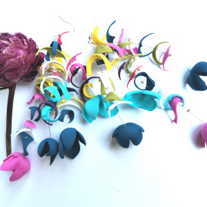 Kolczyki długie bujne