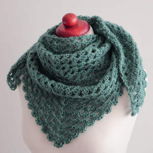 Chusta apaszka na szydełku butelkowa zieleń