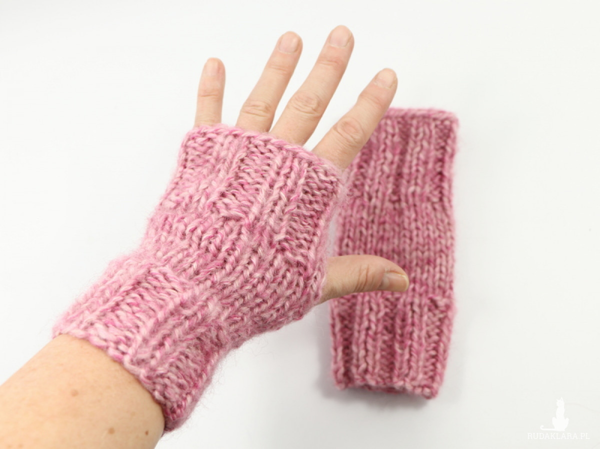 Rękawiczki bez palców mitenki na drutach dziergane różowy melanż