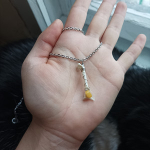 Naszyjnik z kości i Bursztynu