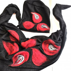 komplet wełniany czarny wełna merynosy kwiaty