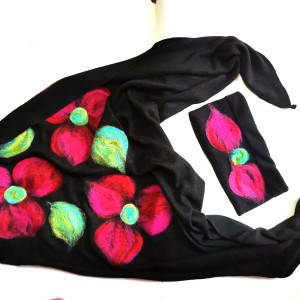 komplet wełniany czarny wełna merynosy kwiaty