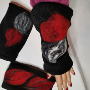 komplet wełniany czarny wełna merynosy kwiaty