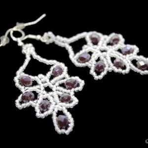 listki kolczyki z drobniutkich koralików