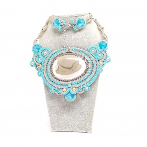 Naszyjnik beżowo-turkusowy z krzemieniem sutasz