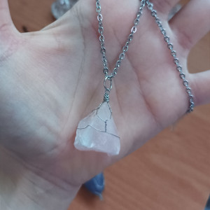 Naszyjnik z Kwarcem różowym