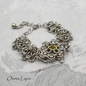 Bransoletka chainmaille z kryształem Swarovskiego