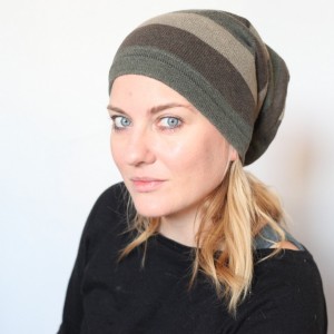 czapka handmade niejednej rybce Wanda, nie każdy miś to panda a1