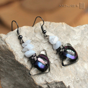 Szklany fiolet z bladobłękitnym agatem