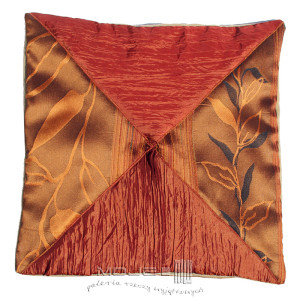 Ceglasta elegancja trójkątów