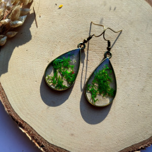 Kolczyki z żywicy - mech chrobotek