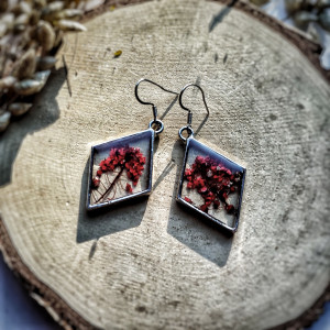 Kolczyki z żywicy - czerwone kwiaty