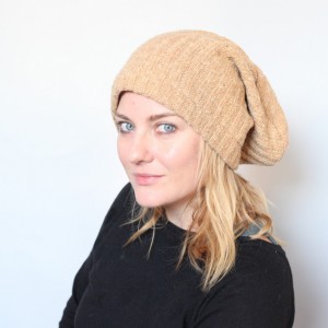 czapka handmade obudź w sobie lwa gdy podgryza cie pchła A1