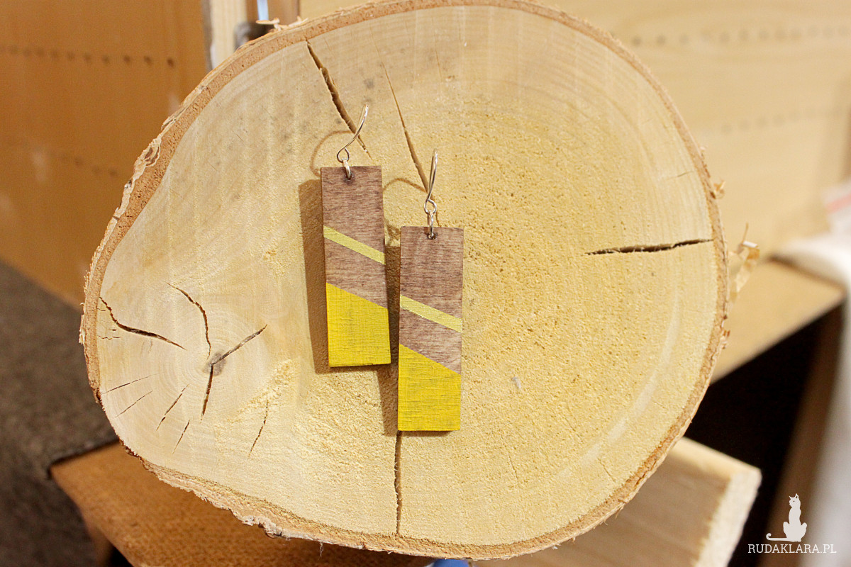 Drewniane wiszące żółte kolczyki prostokąty