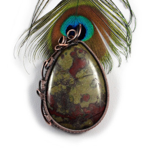 Krwawnik, Miedziany wisior z kamieniem krwistym, heliotrop, ręcznie wykonany, prezent dla niej, prezent dla mamy, prezent urodzinowy, unisex