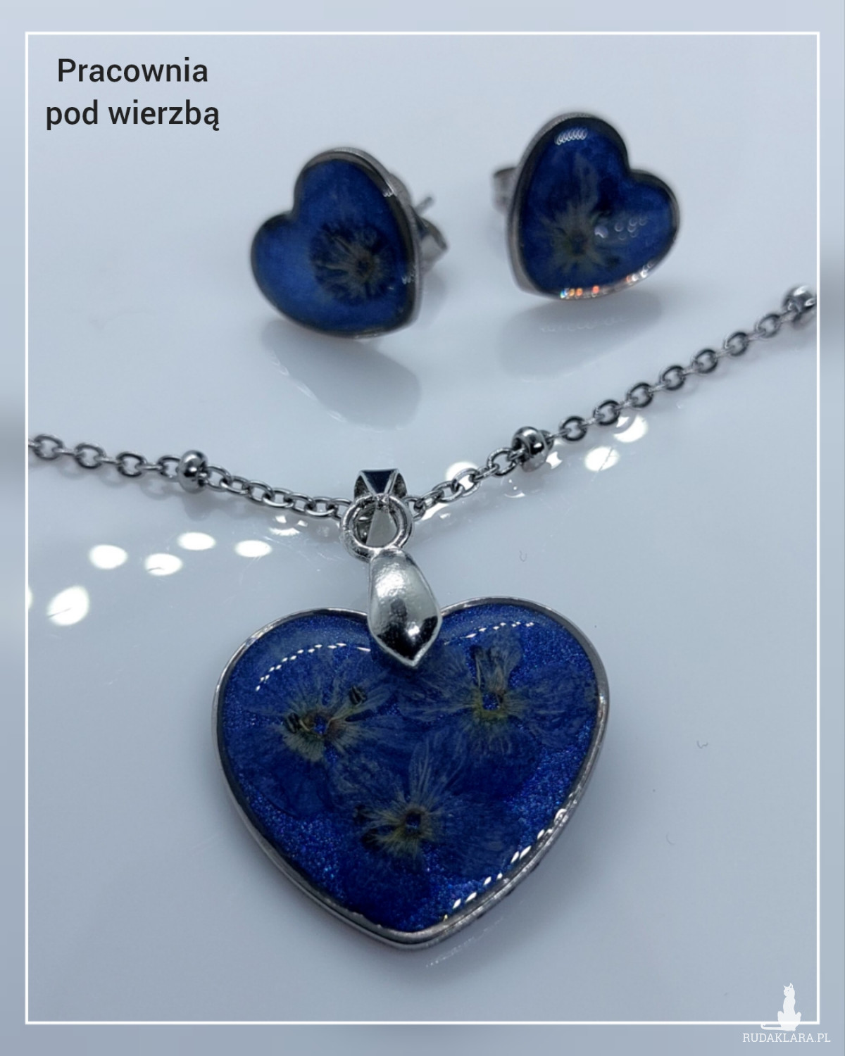 piękny komplet biżuterii granatowe serca z kwiatem przetacznika walentynki sztyfty