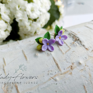 Kolczyki z kwiatami bzu
