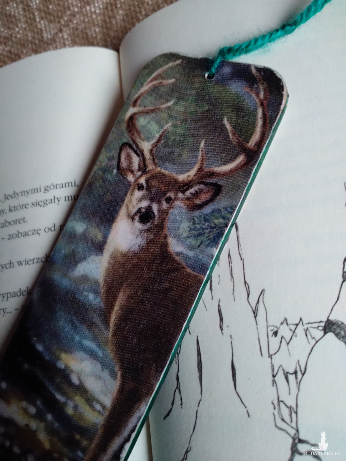 Drewniana zakładka Magia Lasu do książki dostojny jeleń jelonek las we mgle decoupage