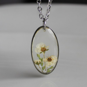 Srebrna zawieszka srebrny wisiorek naszyjnik żywica z żywicy kwiaty z kwiatami jajowata retro naturalna różowe delikatna dziewczęca kobieca