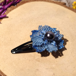 Spinka do włosów z koralików , mała klamra.