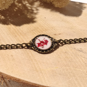 Bransoletka  z żywicy - czerwone kwiaty