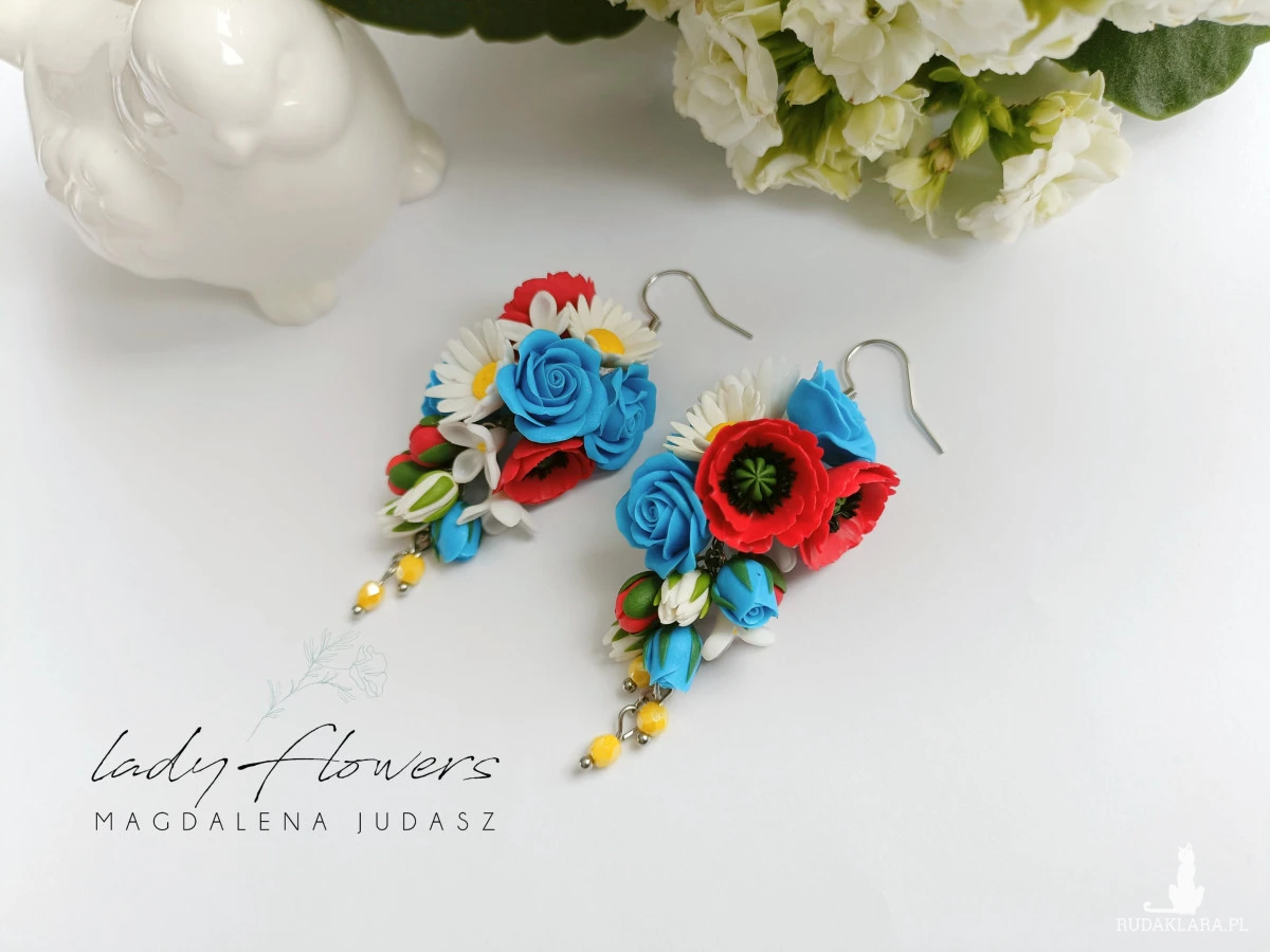 Kolczyki z polnymi kwiatami