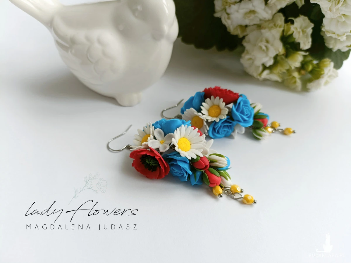 Kolczyki z polnymi kwiatami