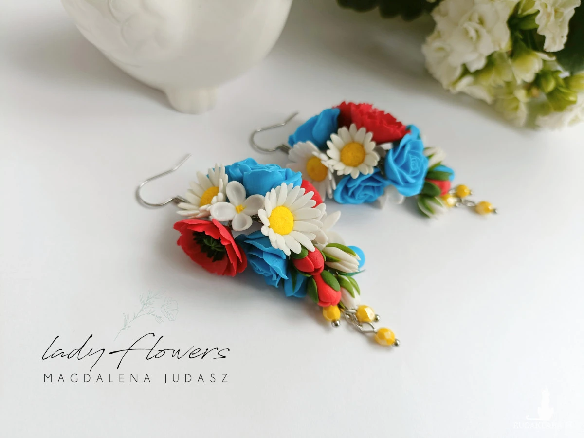 Kolczyki z polnymi kwiatami