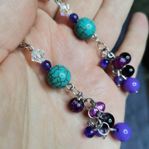 Kolczyki z kamieniami i perelkami