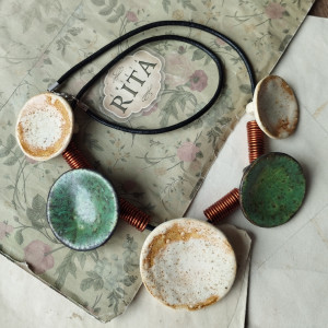 Naszyjnik niecki zielono-beżowy