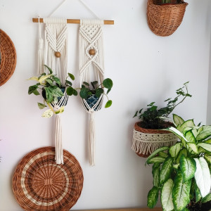 Kwietnik makrama na 2 doniczki, dębowe korale