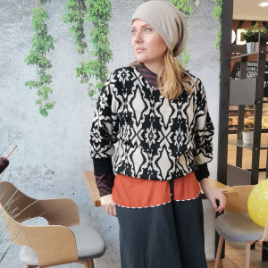 Czapka bezowa  codzienna